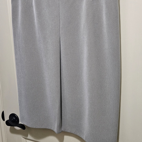 Giorgio Armany Size 14 Grey Lined Pencil Skirt - Picture 4 of 12
